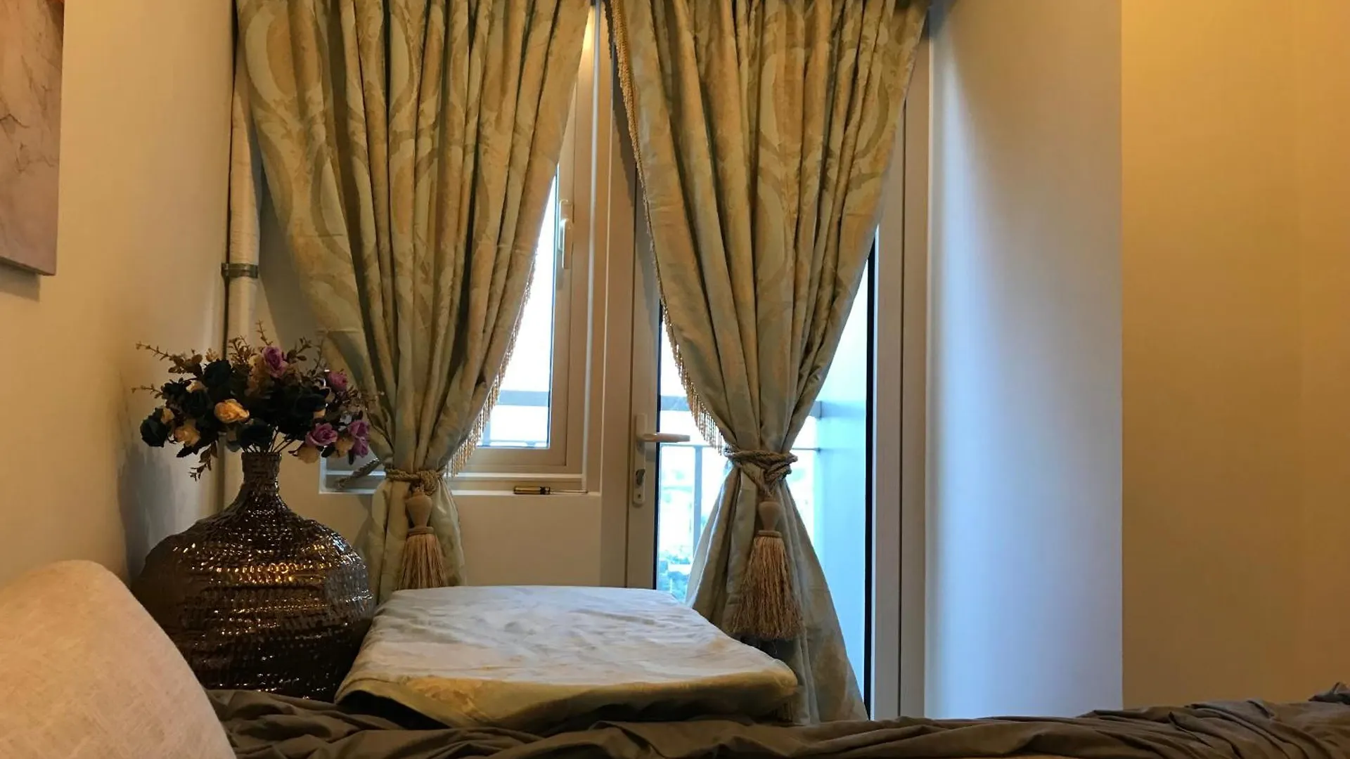 Apartment Beautiful 1Bed Condo Nr Airport, Moa, Makati, Bay Manila Philippines
